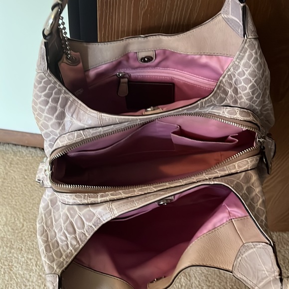 Coach light grey croc leather bag - Picture 8 of 8